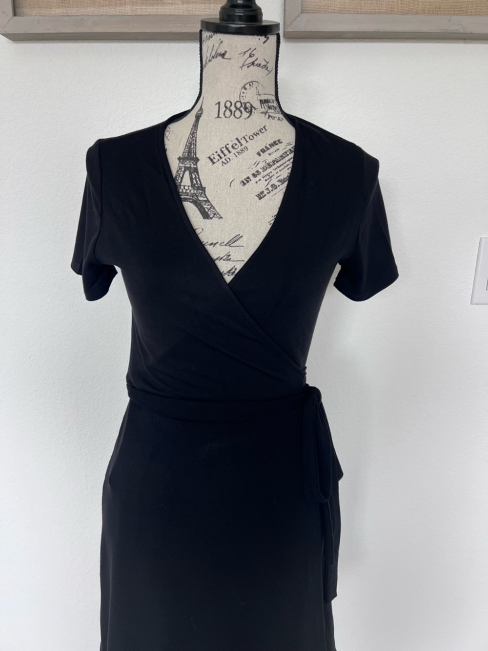 Lulu's Black Short-Sleeve Wrap Dress Size M